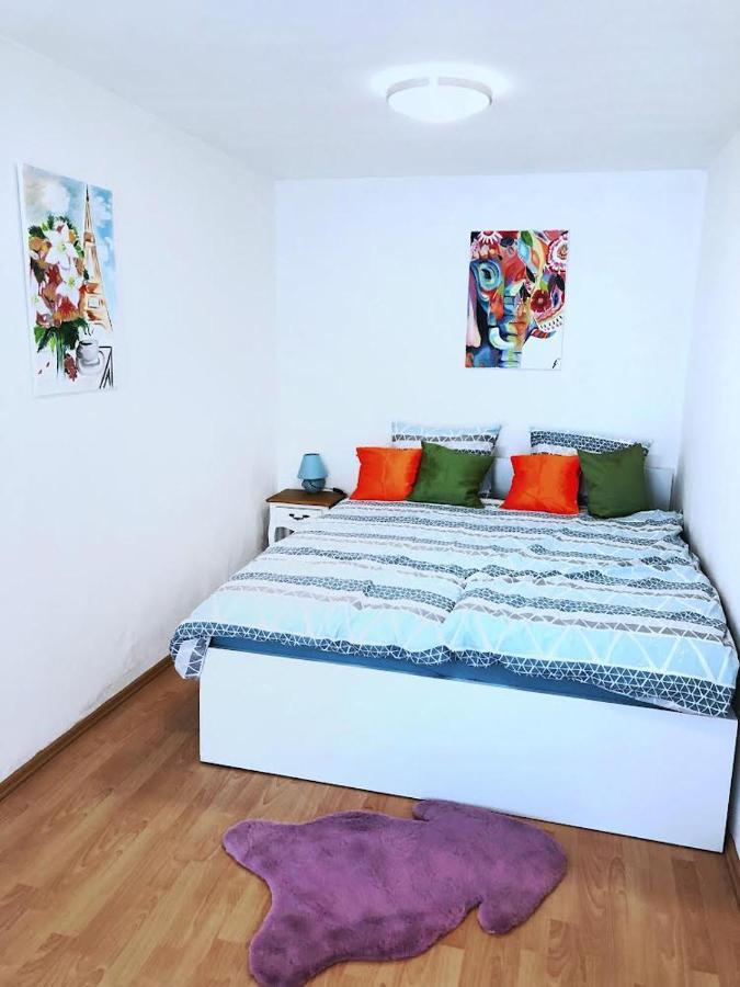 1Br Apartment On The Most Beautiful Street In Ljubljana Center Экстерьер фото